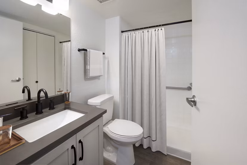 bathroom at Ironwood at the Ranch Apartments
