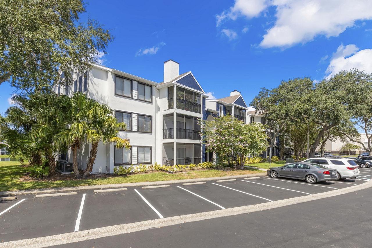Avana Lakeview Clearwater Fl 3 of 12