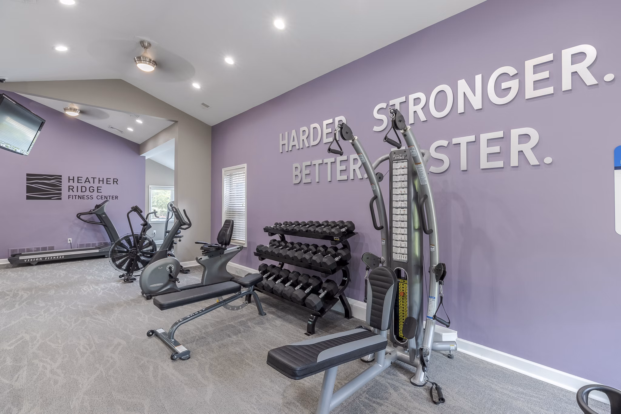 fitness center at Heather Ridge Apartments 