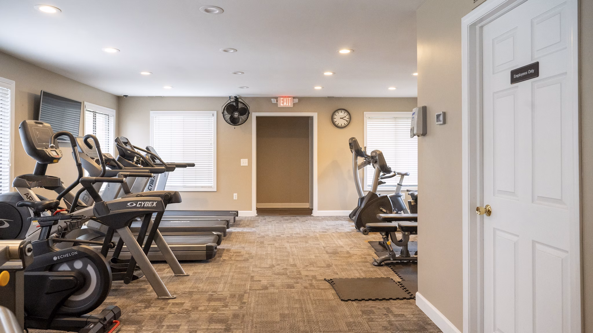 fitness center at Pine Ridge Apartments