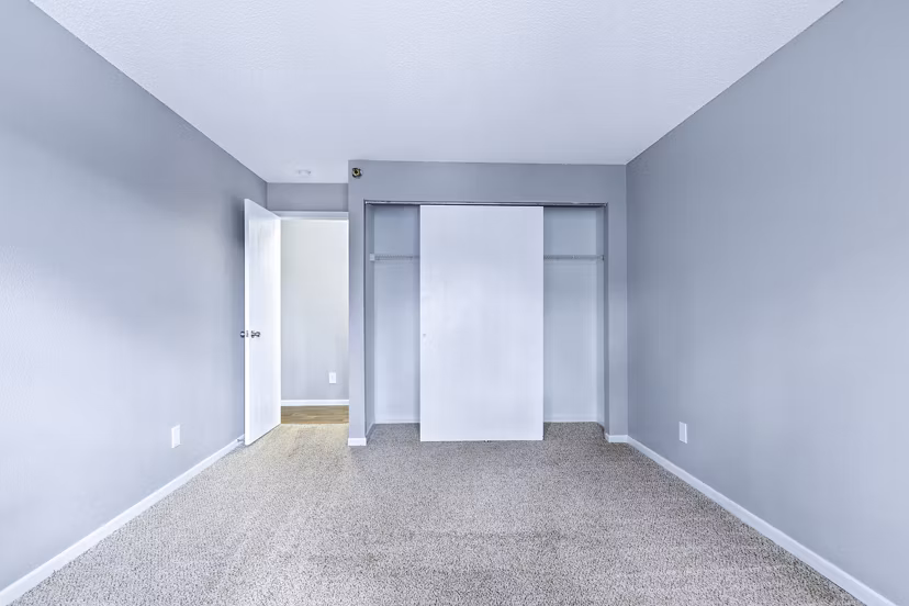 Stylish bedroom with contemporary design at Avana West Park Apartments