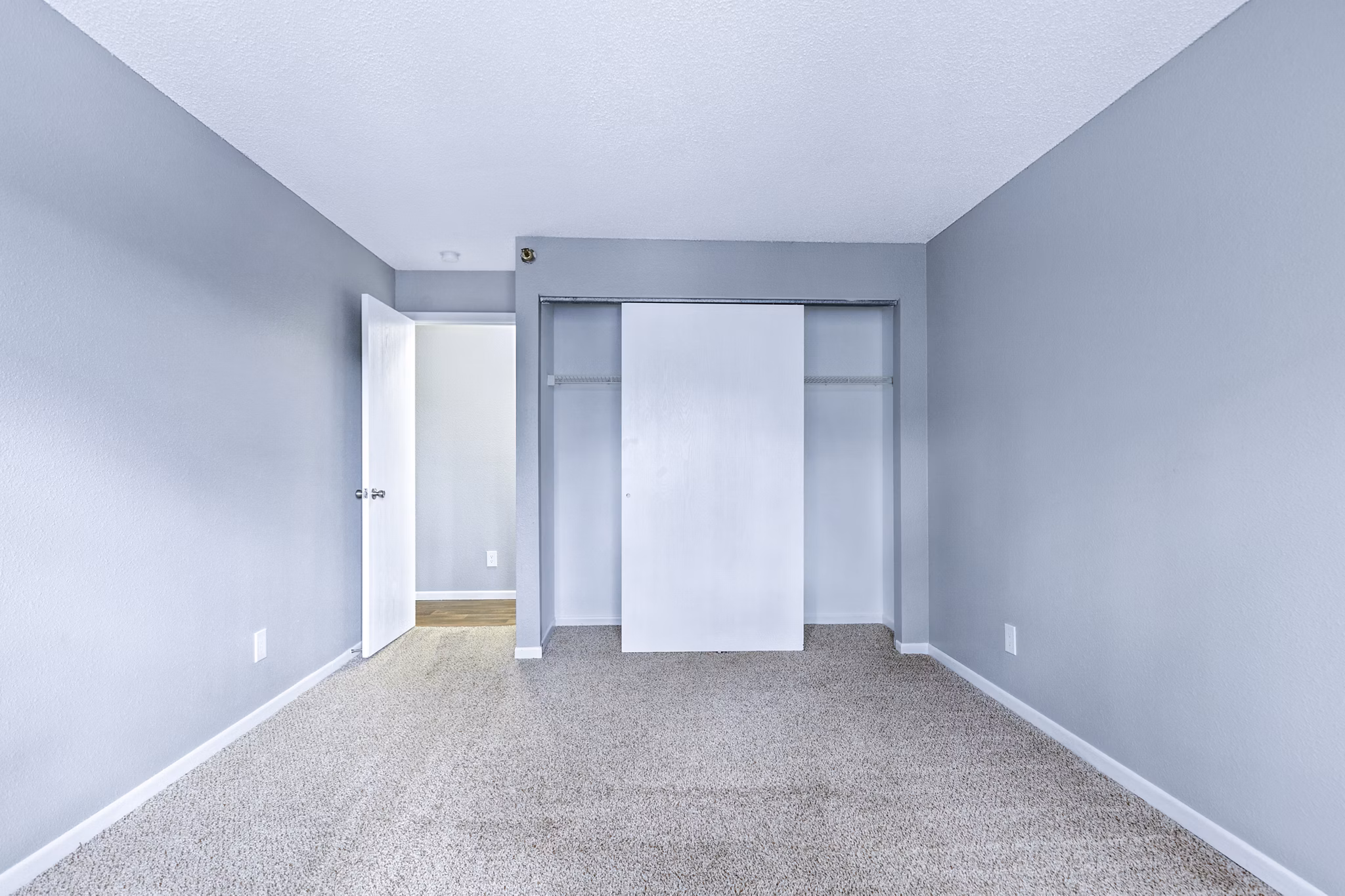 Stylish bedroom with contemporary design at Avana West Park Apartments