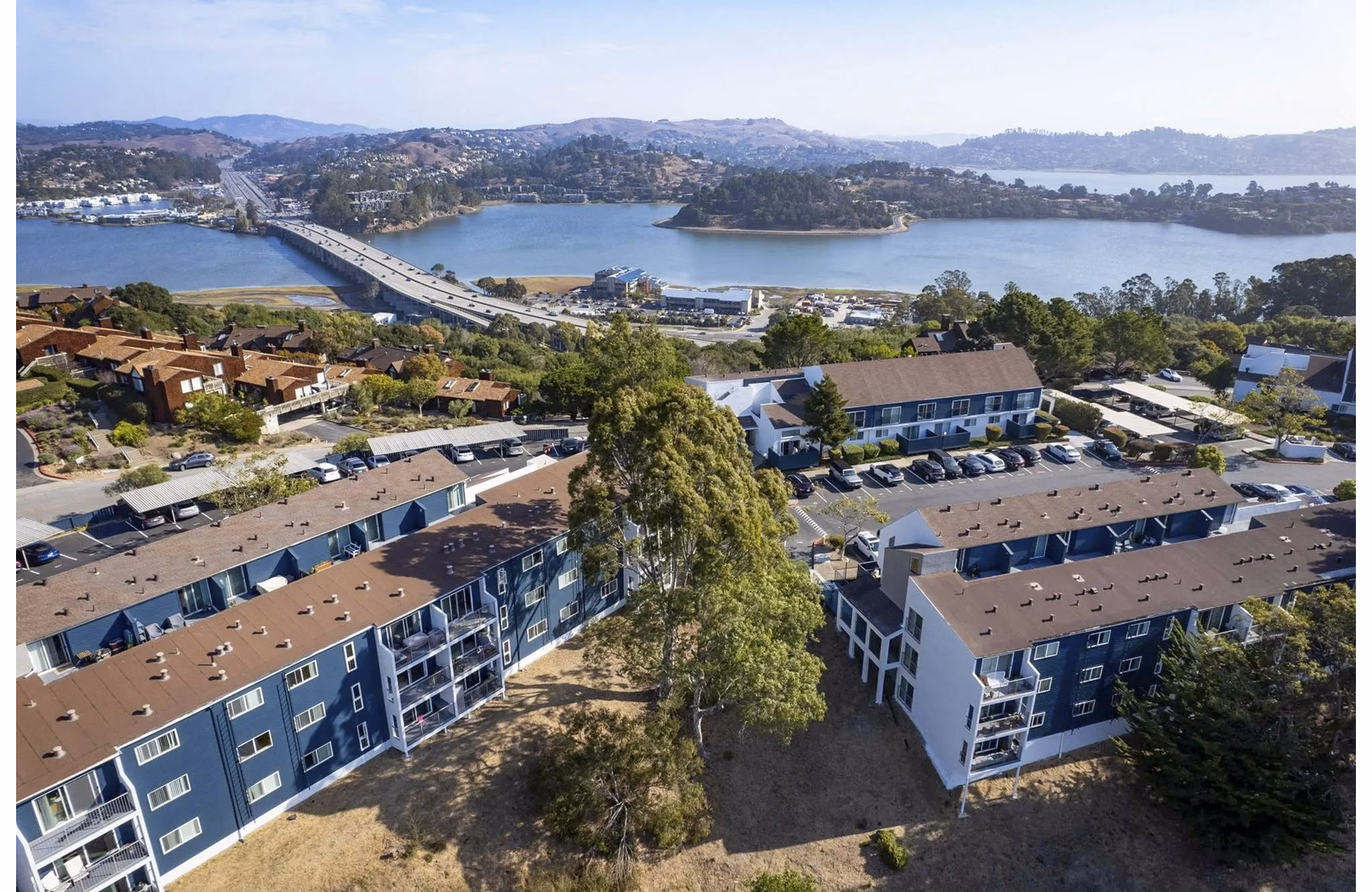 building/exterior at Summit at Sausalito Apartments