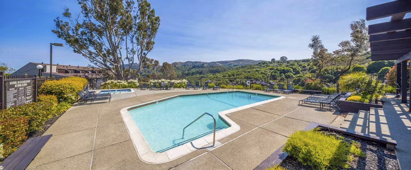 pool at Summit at Sausalito Apartments