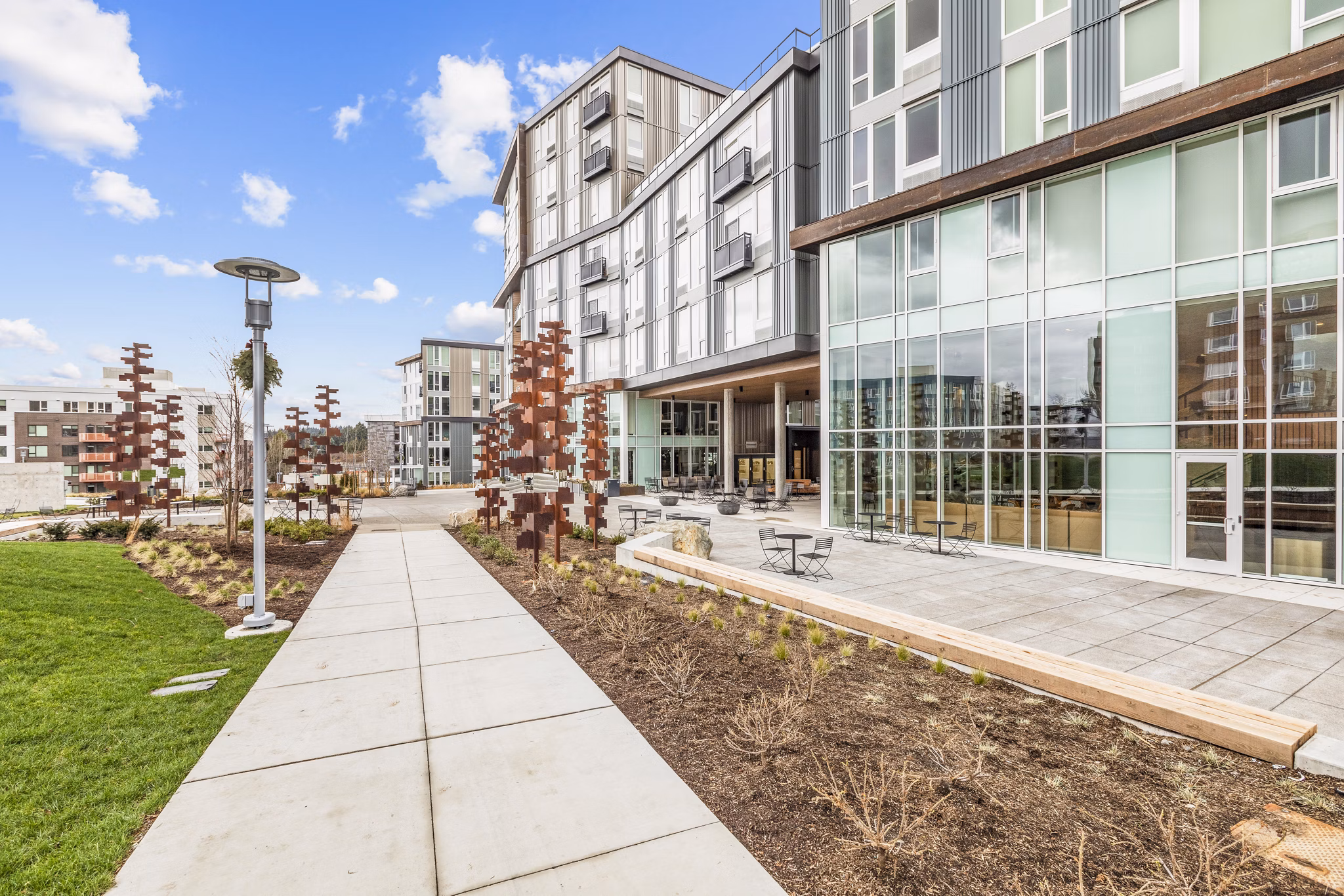 Verde Esterra Park: Contemporary building of luxury apartments in Redmond