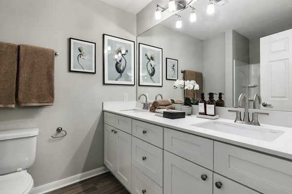 bathroom at Oltera in SoEast Apartments