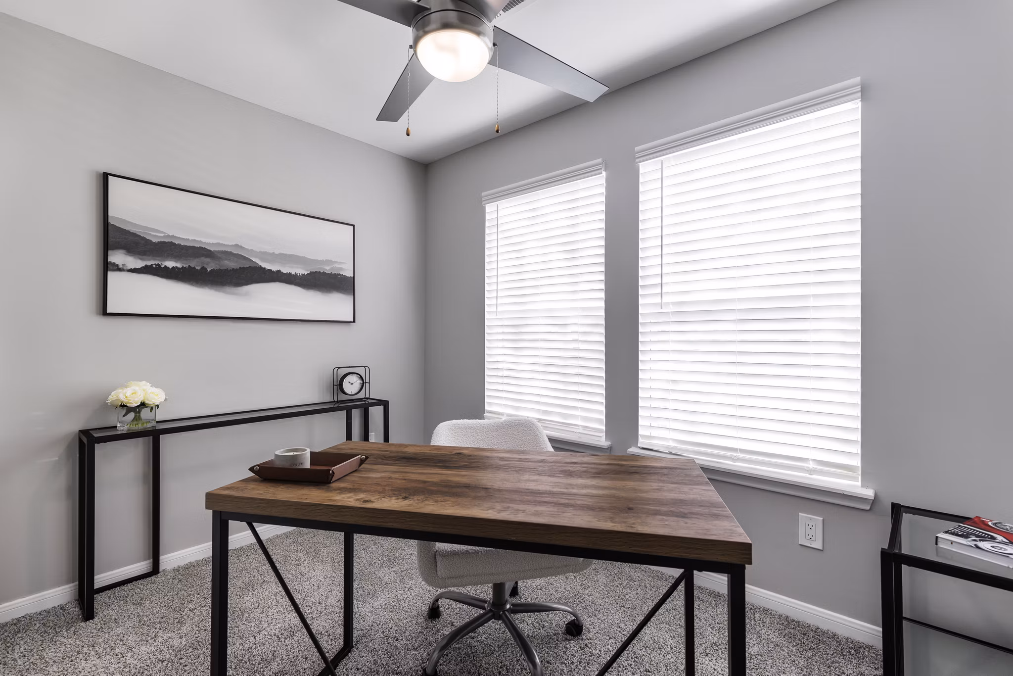 Spacious living area with modern dÃ©cor at Oltera in SoEast Apartments