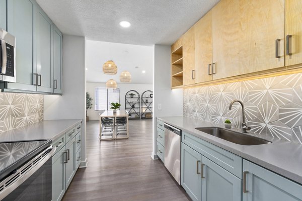 Clubhouse with elegant seating and modern dÃ©cor in Sparro Apartments