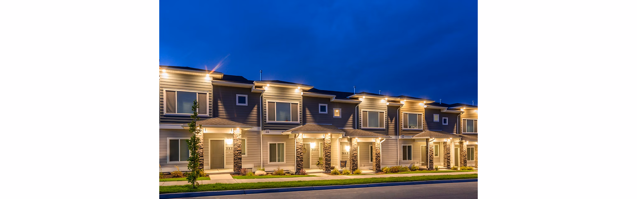 building/exterior at Sky Meadow Villas Apartments