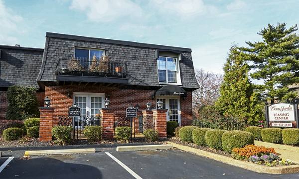 clubhouse/leasing at Beau Jardin Apartments