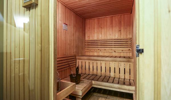 sauna at Beau Jardin Apartments