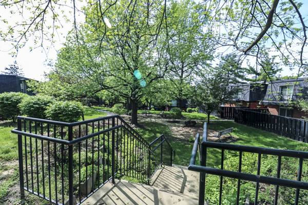 courtyard at Beau Jardin Apartments