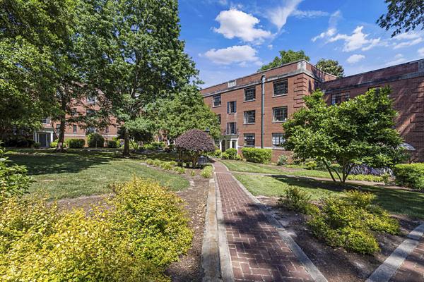 exterior at Cameron Court Apartments