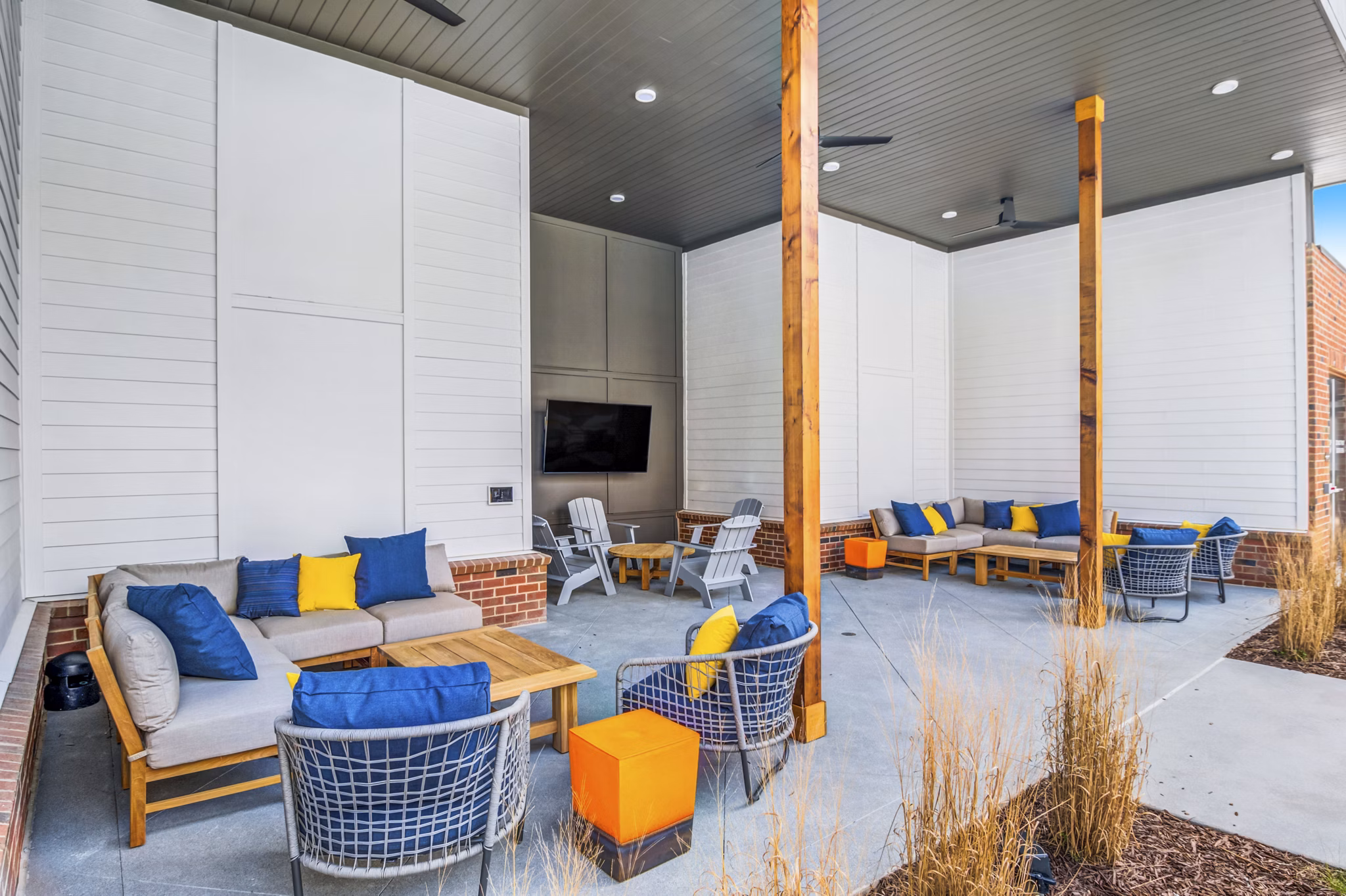 patio at The Everly Apartments
