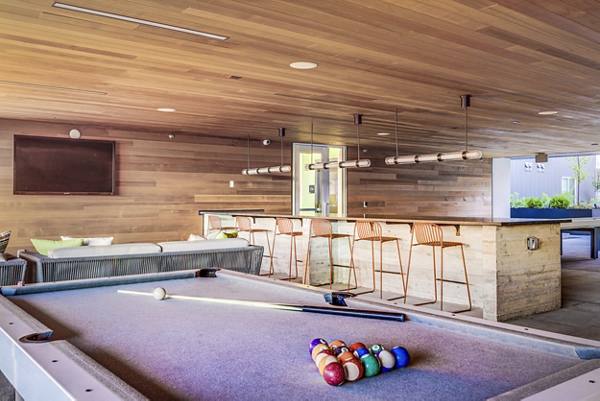 clubhouse/lobby at Harvest Apartments