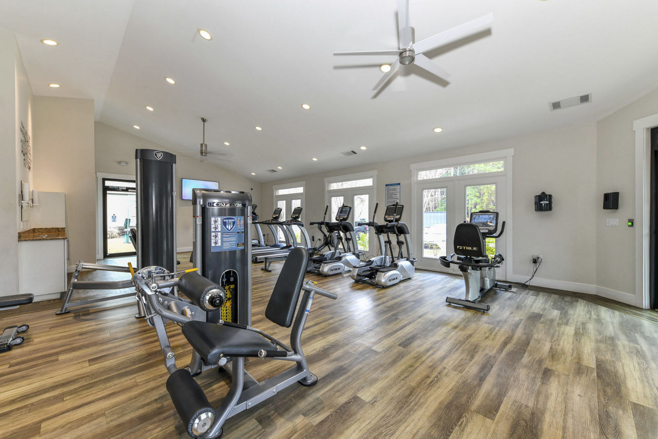 Gym at Avana Powers Ferry (1 of 2)