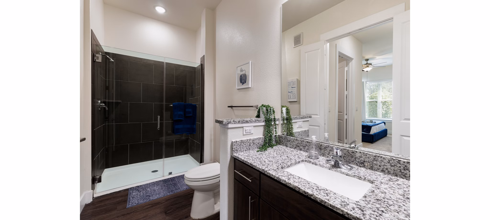 bathroom at Ivy Point Kingwood