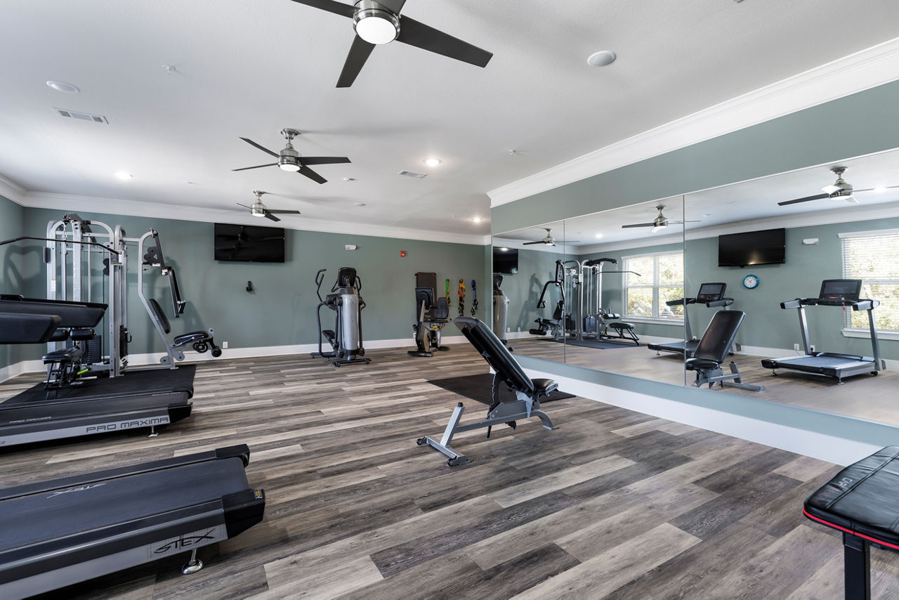 Gym at Ivy Point Kingwood (1 of 3)