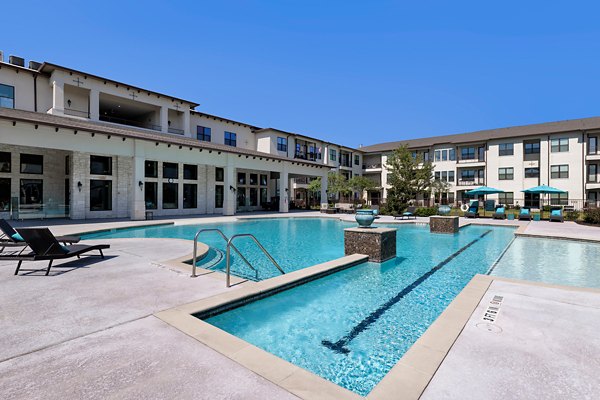 Pool at Ivy Point Kingwood Apartments