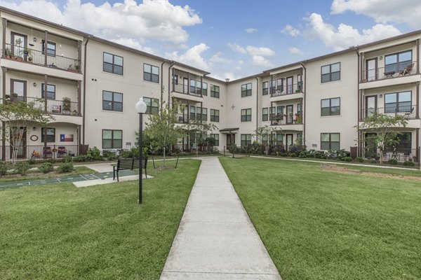Recreation at Ivy Point Kingwood Apartments