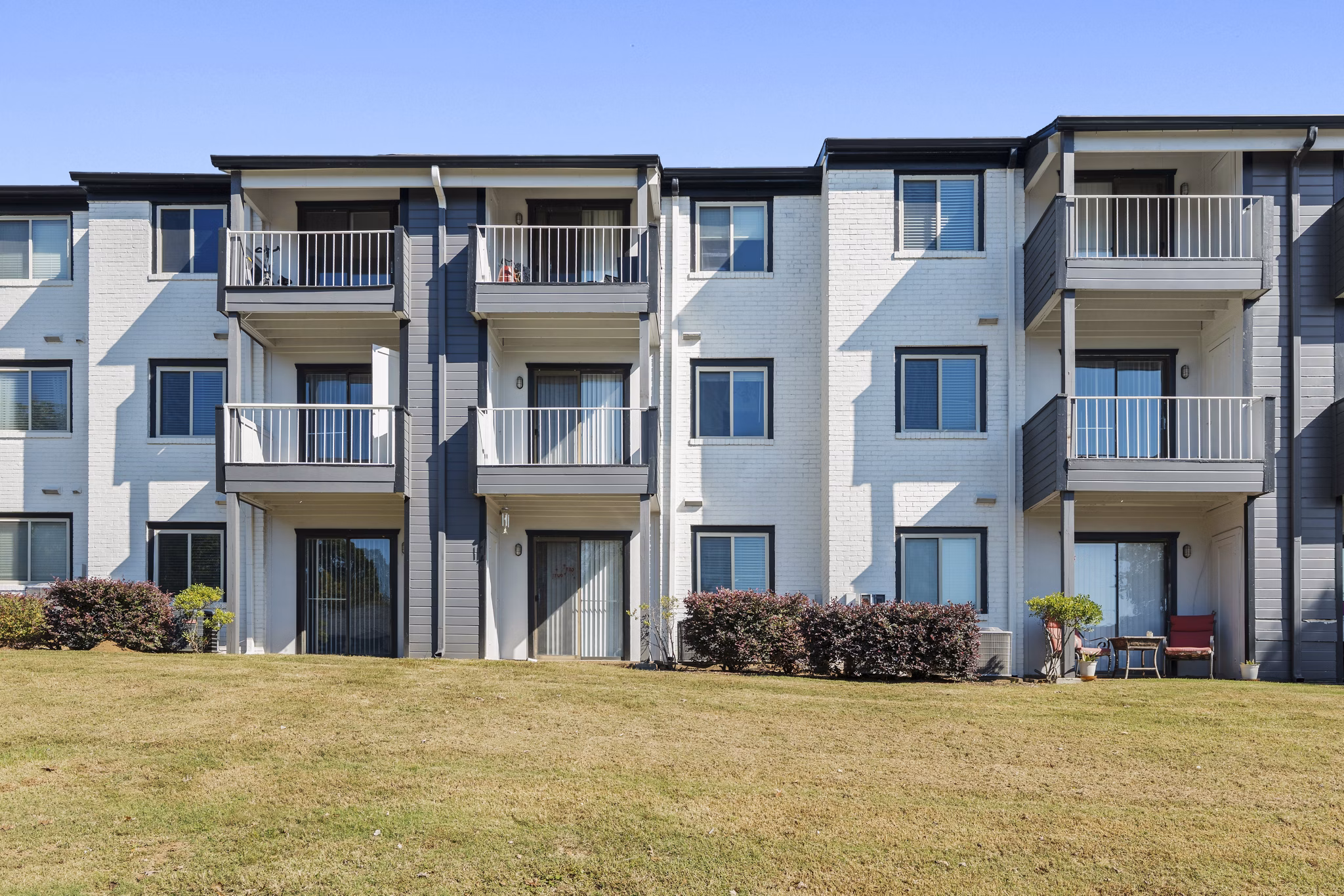 building at Avana Collins Creek Apartments