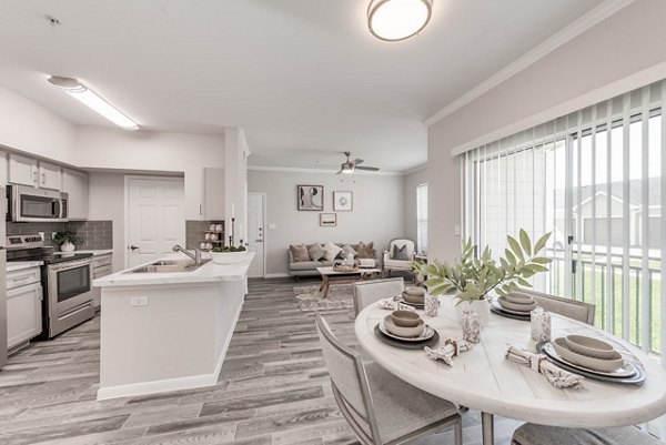 dining area at Mirabella Apartments