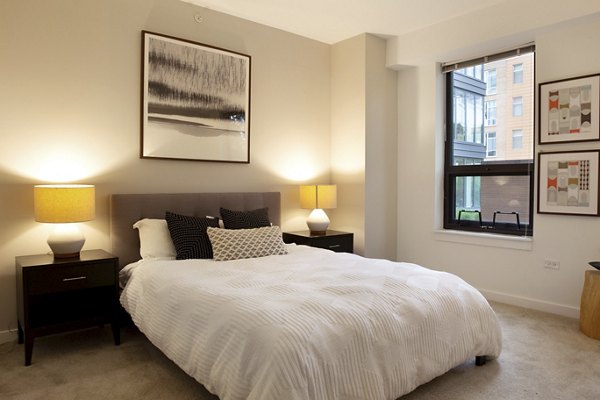 bedroom at 1717 Evanston Apartments 