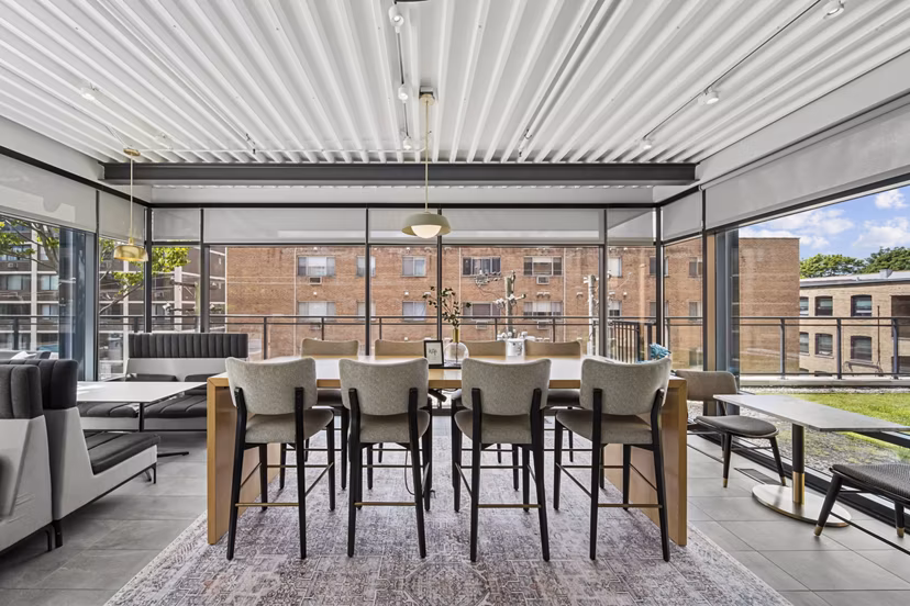 clubhouse at 1717 Evanston Apartments