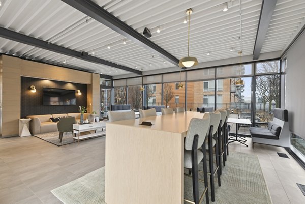 clubhouse at 1717 Evanston Apartments 