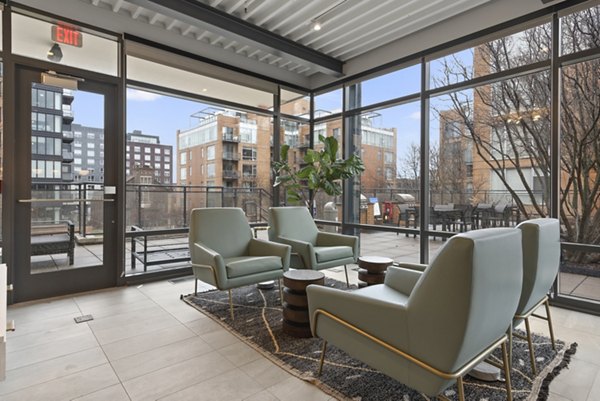 clubhouse at 1717 Evanston Apartments 