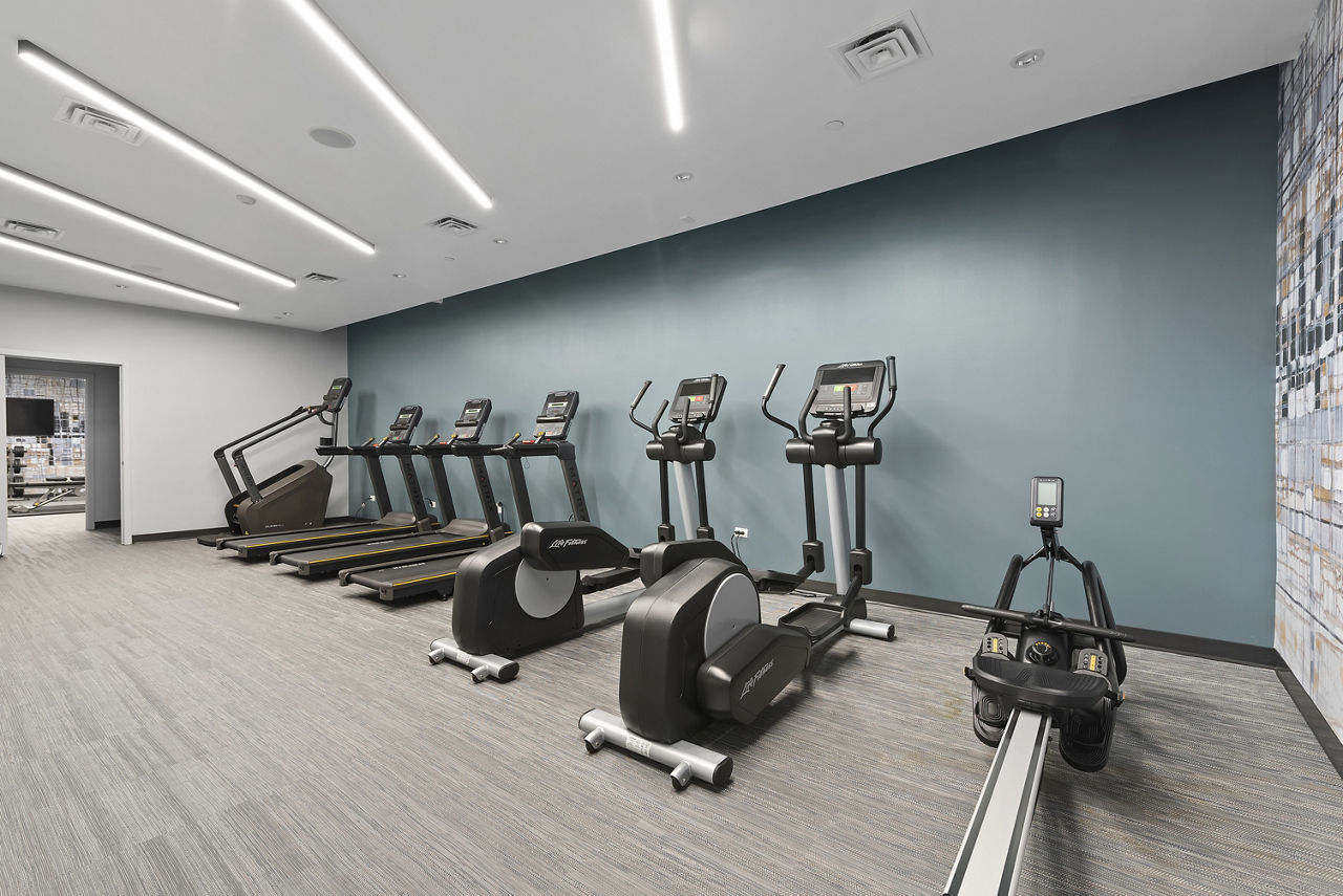 Gym at 1717 Evanston (5 of 7)