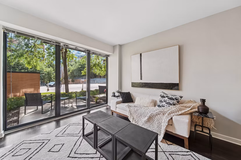 living room at 1717 Evanston Apartments