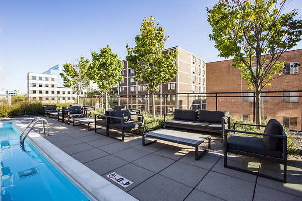 pool at 1717 Evanston Apartments 