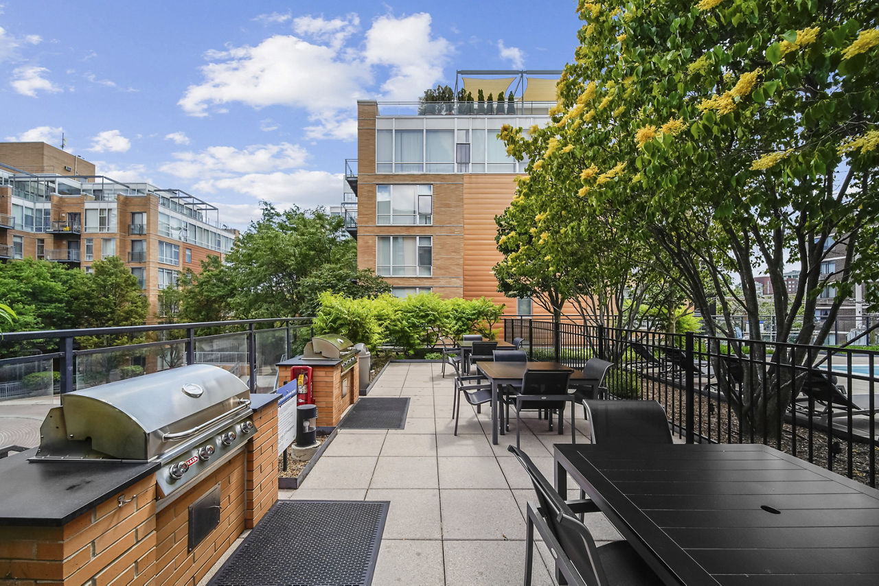 Grill area at 1717 Evanston