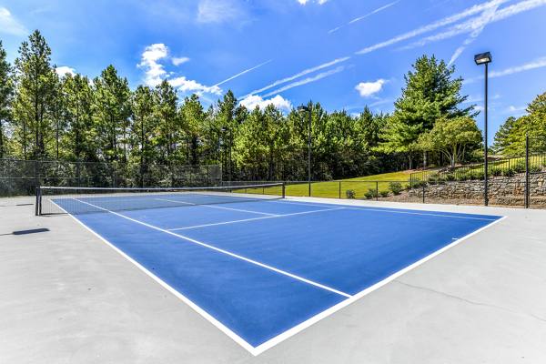 tennis court at Assembly Eagles Landing Apartments