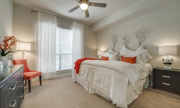 bedroom at 2900 West Dallas Apartments