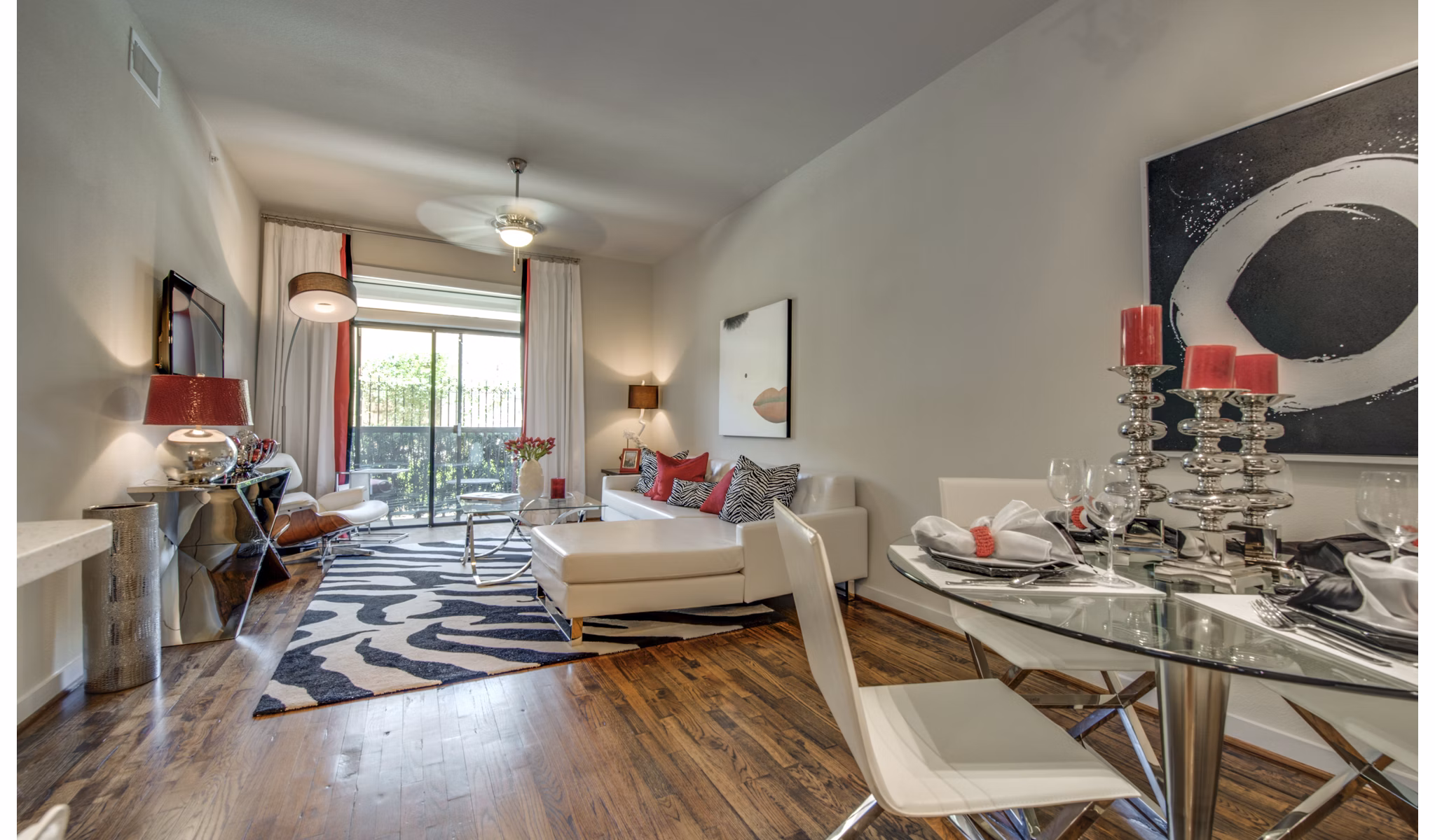 Cozy living room with modern decor at 2900 West Dallas Apartments