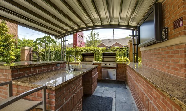 Chic patio area with modern seating at 2900 West Dallas Apartments, offering a luxurious outdoor experience in the heart of urban living