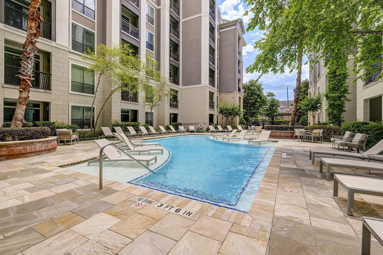 2900 West Dallas Houston Tx 9 of 12