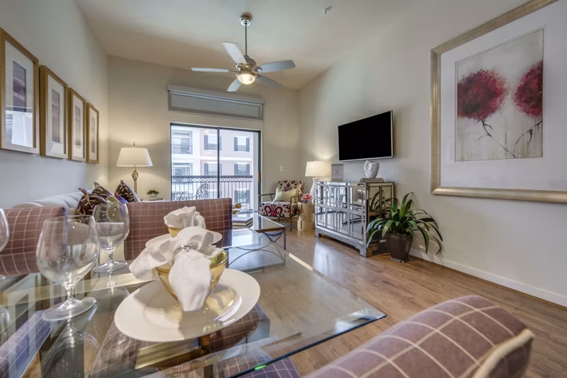 Elegant dining room with modern decor at Grove at Wilcrest Apartments