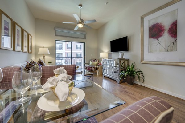 dining room at Grove at Wilcrest Apartments