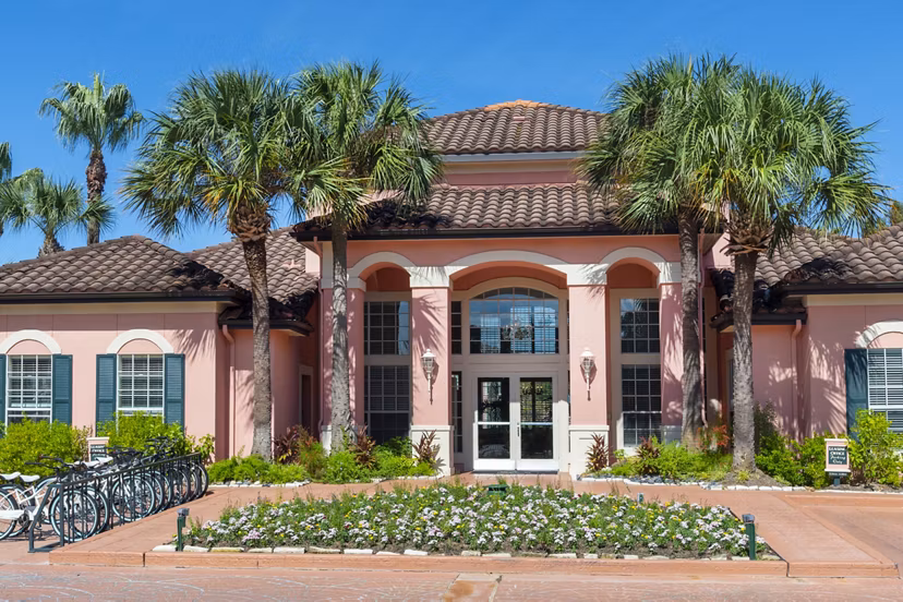 Las Palmas Apartments: Luxurious view of modern apartments in a vibrant neighborhood