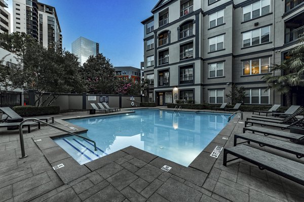 pool at Kingsboro Luxury Apartments