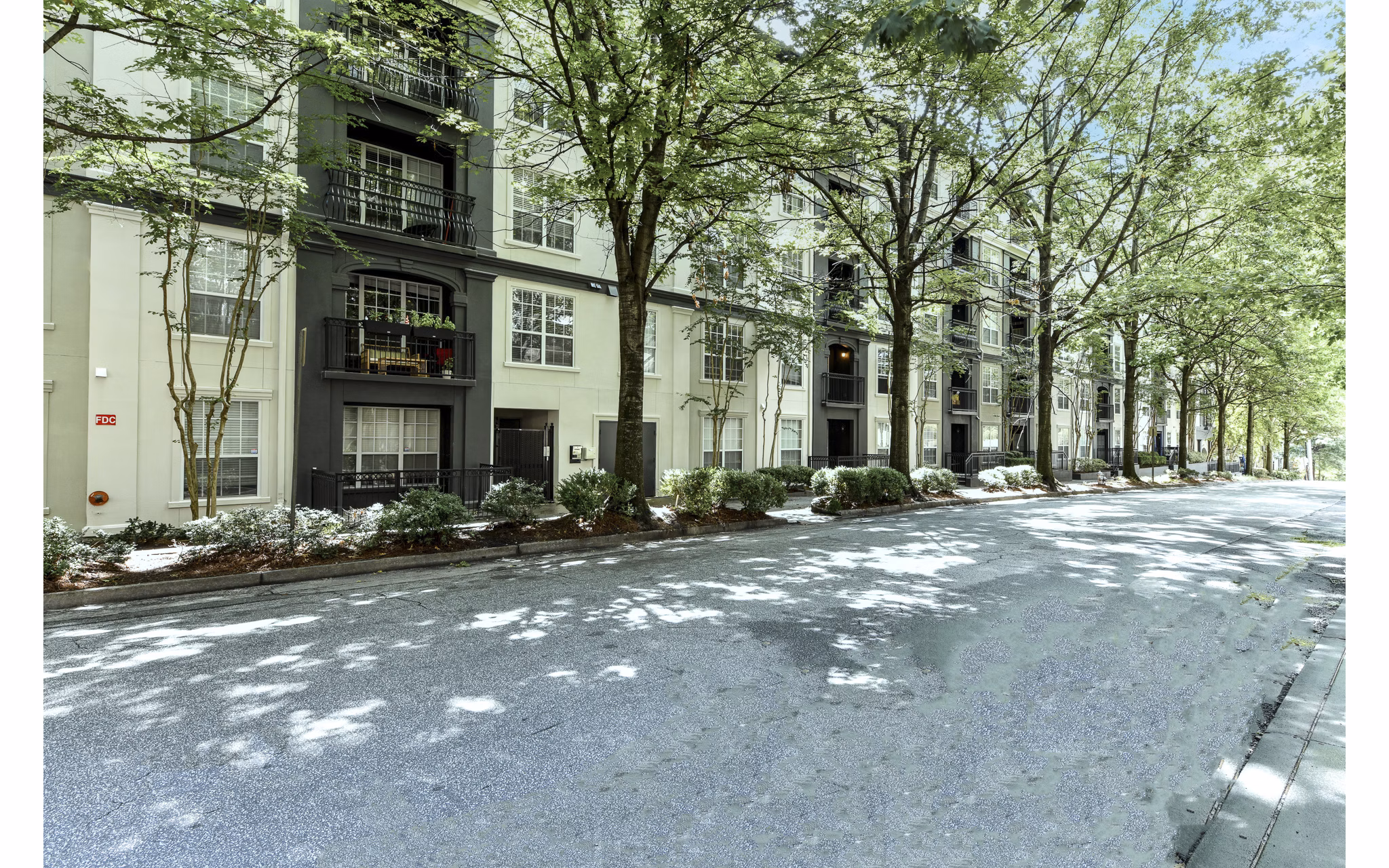Phipps Place Apartments: Luxury building in vibrant neighborhood