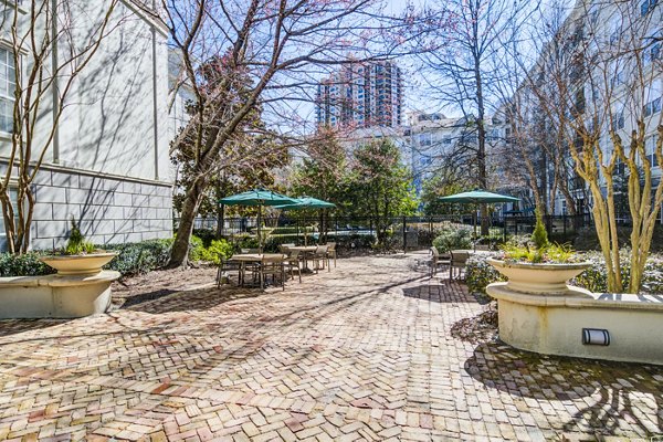 patio at Phipps Place Apartments