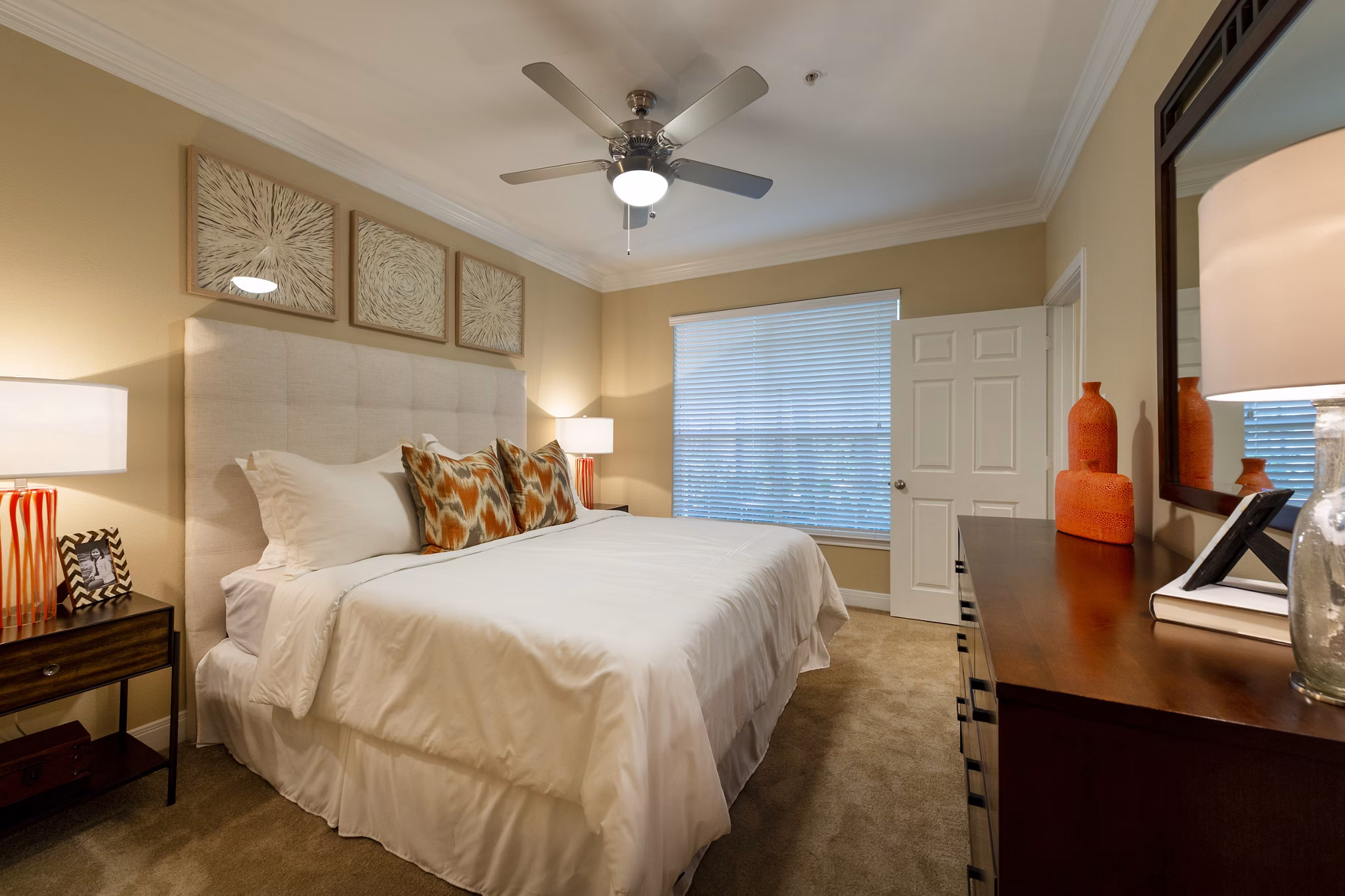 Cozy bedroom with contemporary decor in The Park on Memorial Apartments