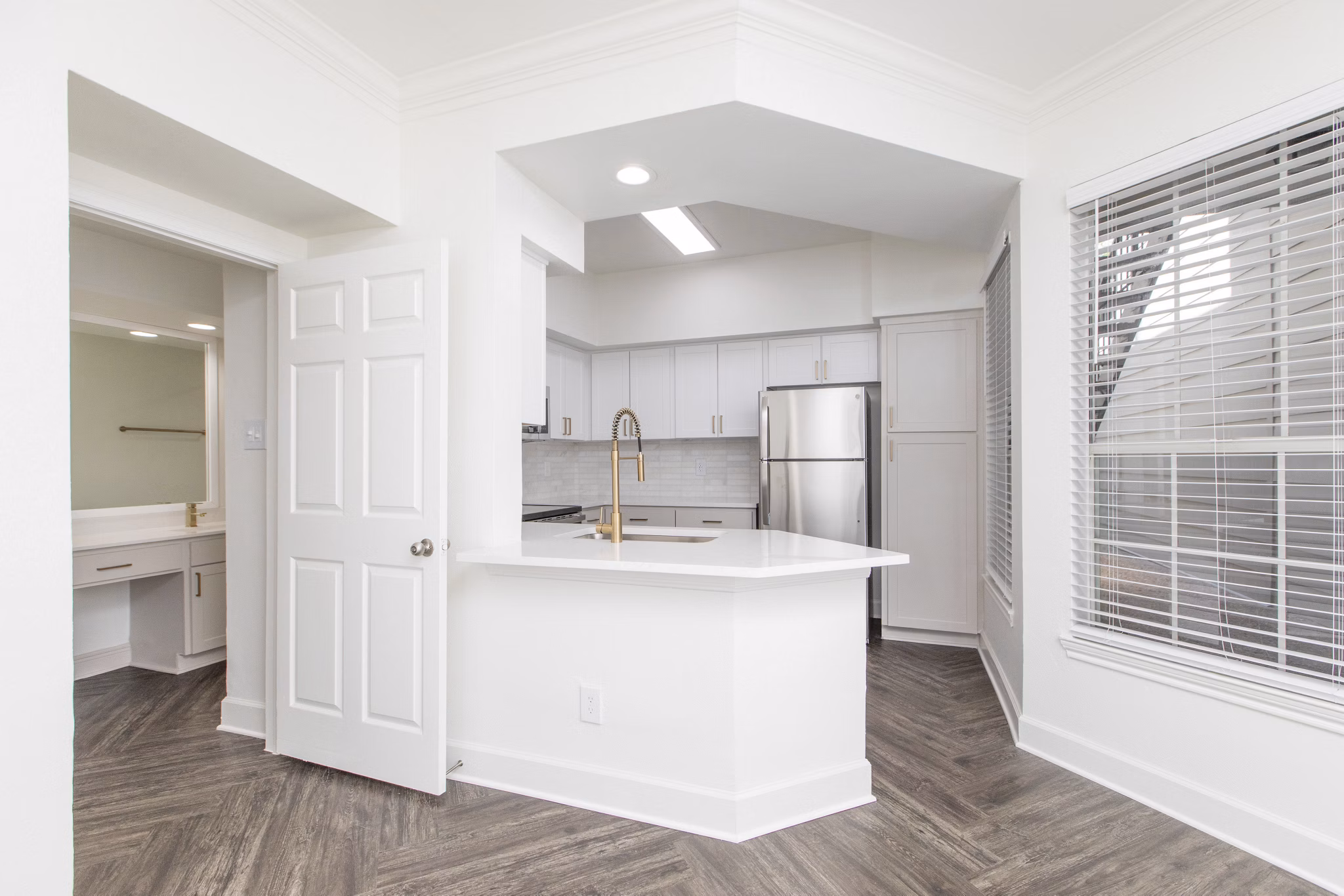 Kitchen at Park On Memorial Apartments