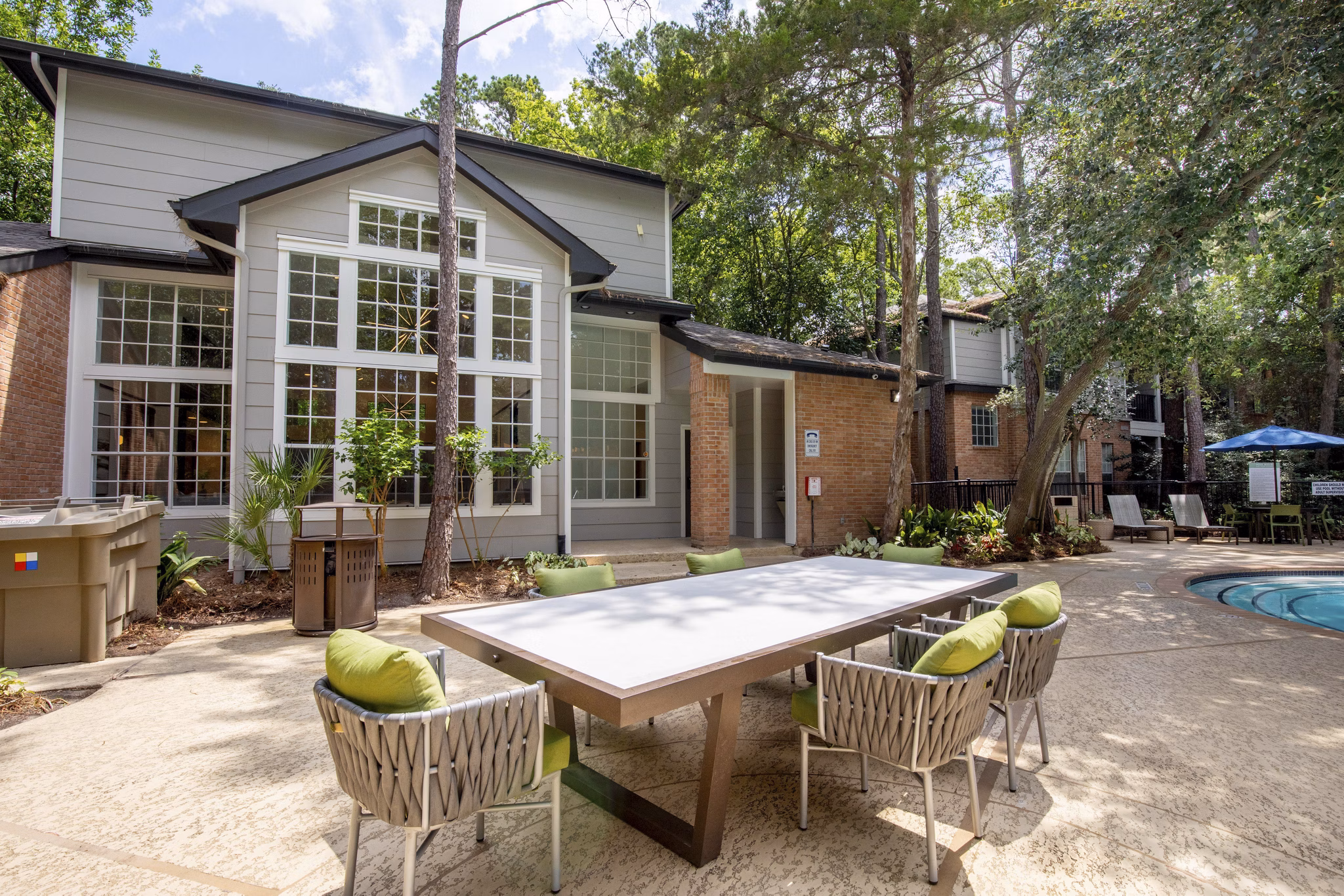 Patio at Park On Memorial Apartments