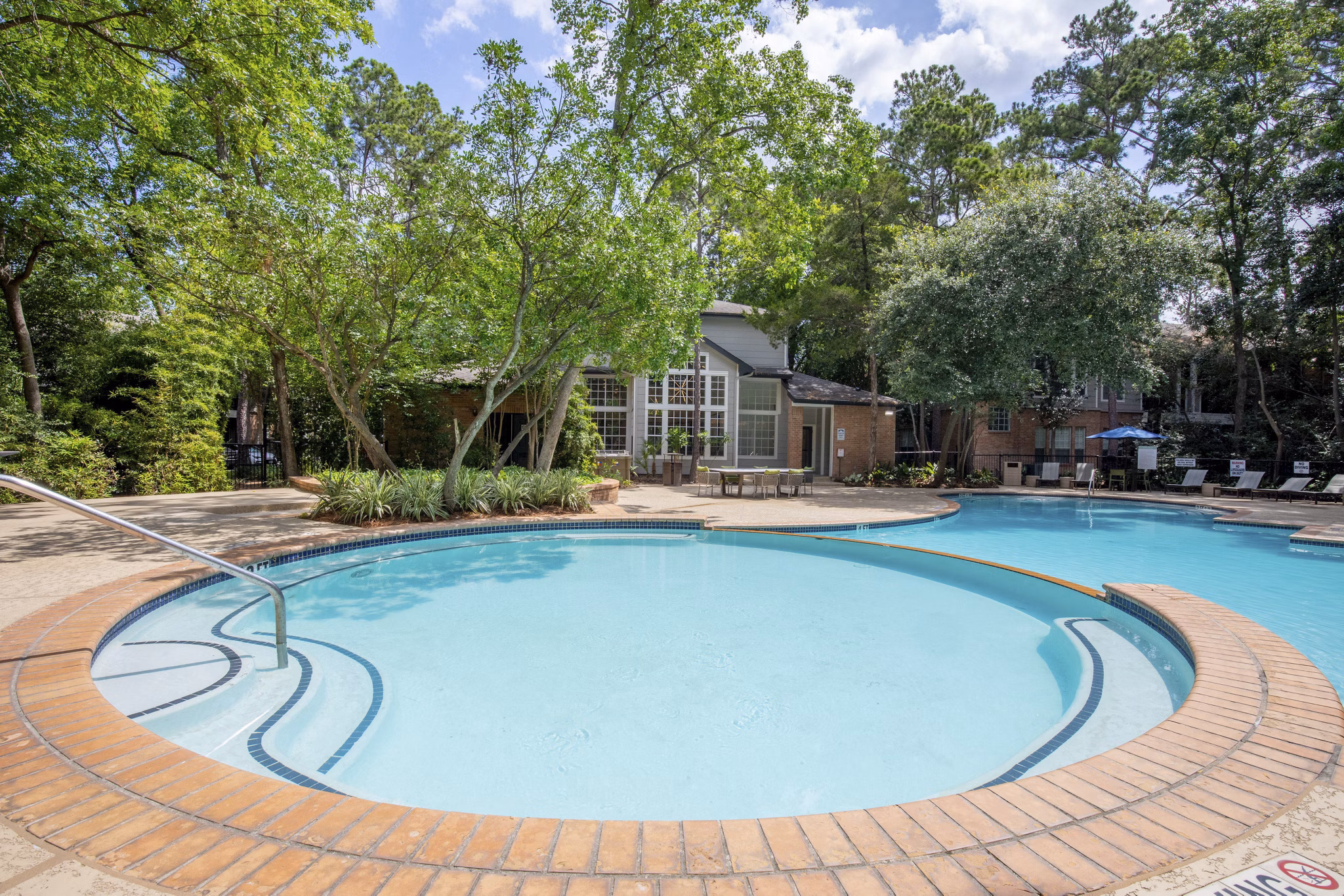 Pool at Park On Memorial Apartments