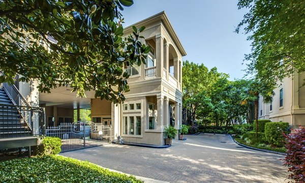 exterior at The Post Oak at Woodway Apartments